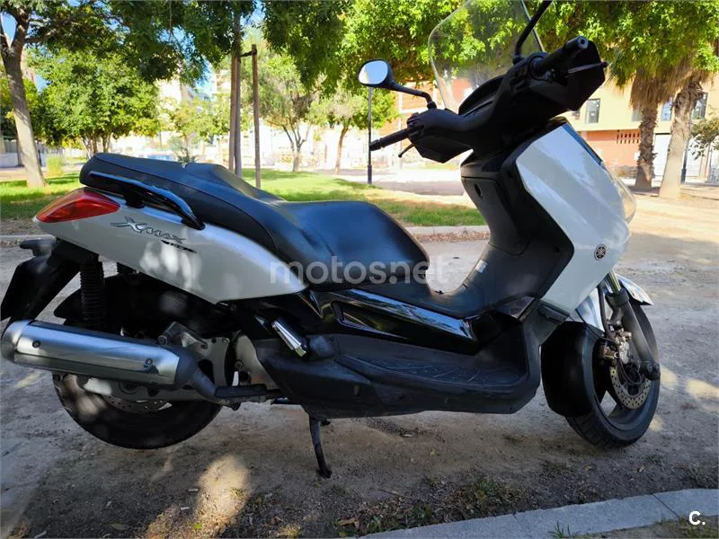 Yamaha XMAX 125 - Vista 10