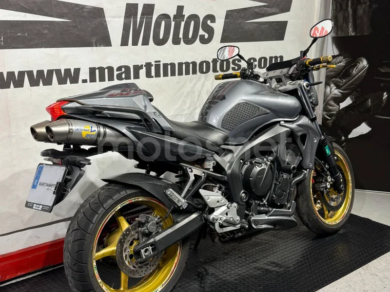 Yamaha FZ6 - Vista 3