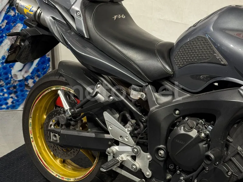 Yamaha FZ6 - Vista 7