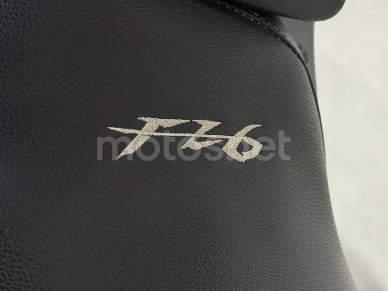 Yamaha FZ6 - Vista 10