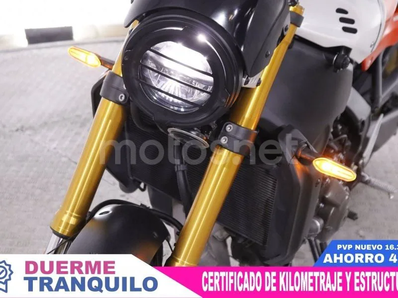 Yamaha XSR900 - Vista 18
