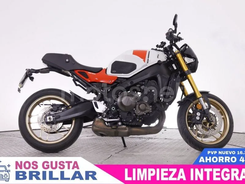 Yamaha XSR900 - Vista 8