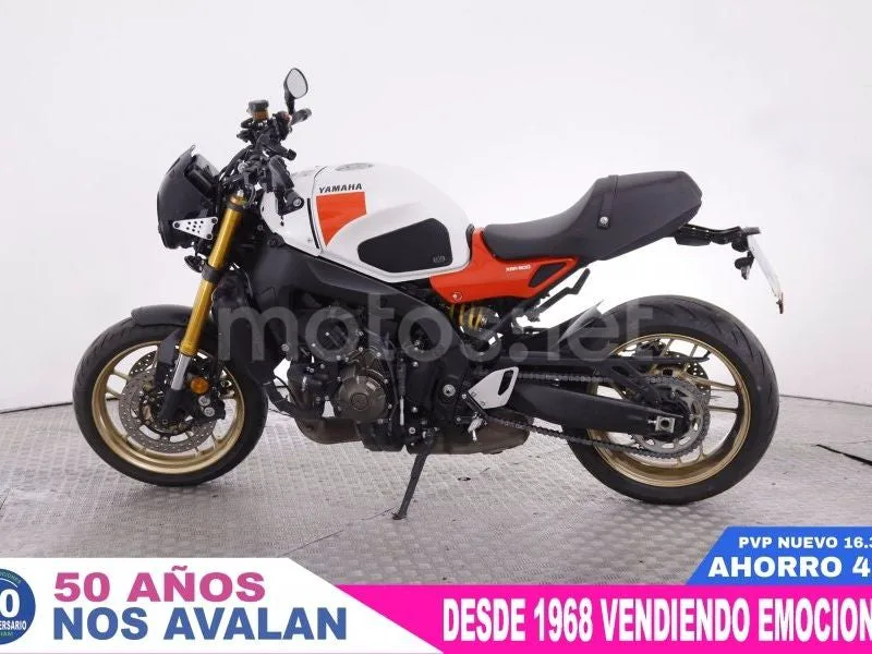 Yamaha XSR900 - Vista 9