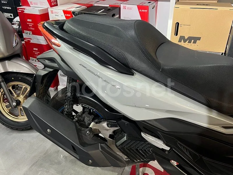 Honda Forza 125 - Vista 5