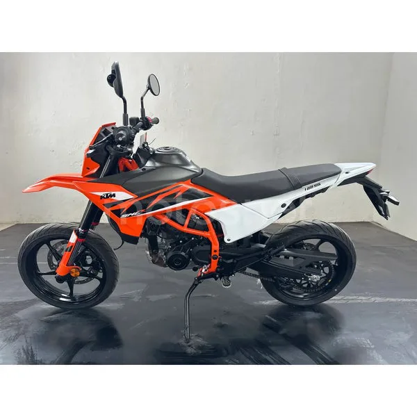 KTM 125 SMC R 4599 € 2025 Madrid - 1