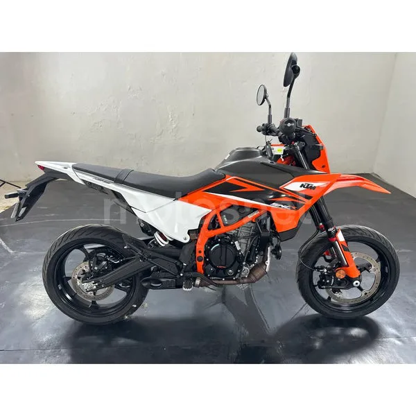 KTM 125 SMC R 4599 € 2025 Madrid - 2