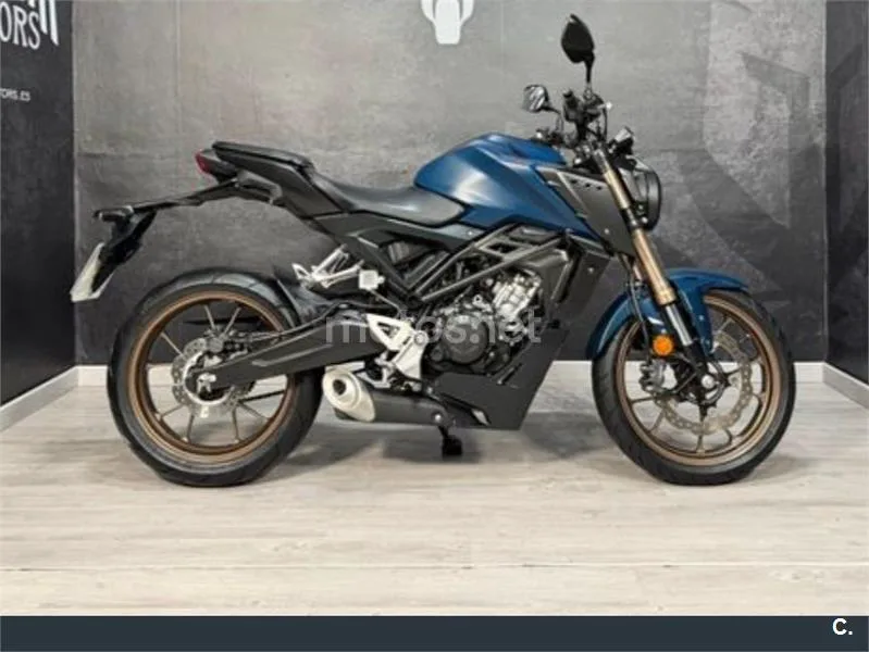 Honda CB125R - Vista 3