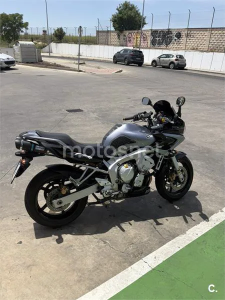 Yamaha FZ6 Fazer - Vista 4