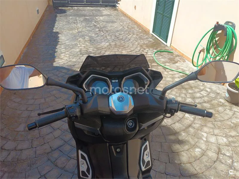 Yamaha XMAX 125 - Vista 4