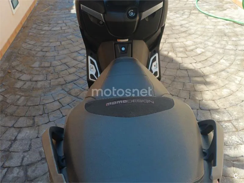 Yamaha XMAX 125 - Vista 5