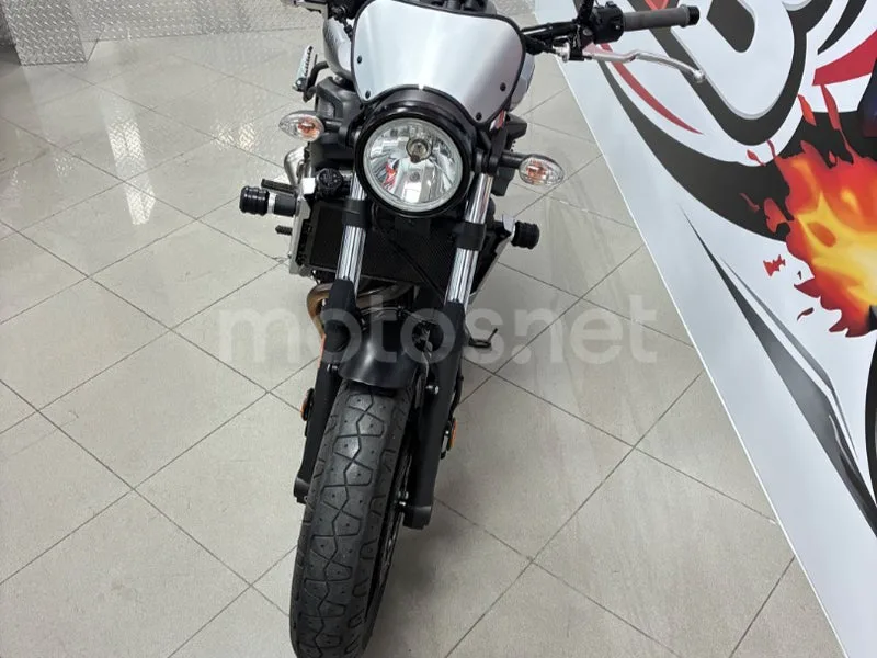Yamaha XSR700 - Vista 6