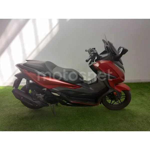 Honda Forza 125 - Vista 5