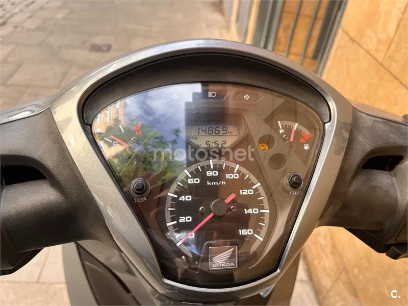 Honda SH125i - Vista 3