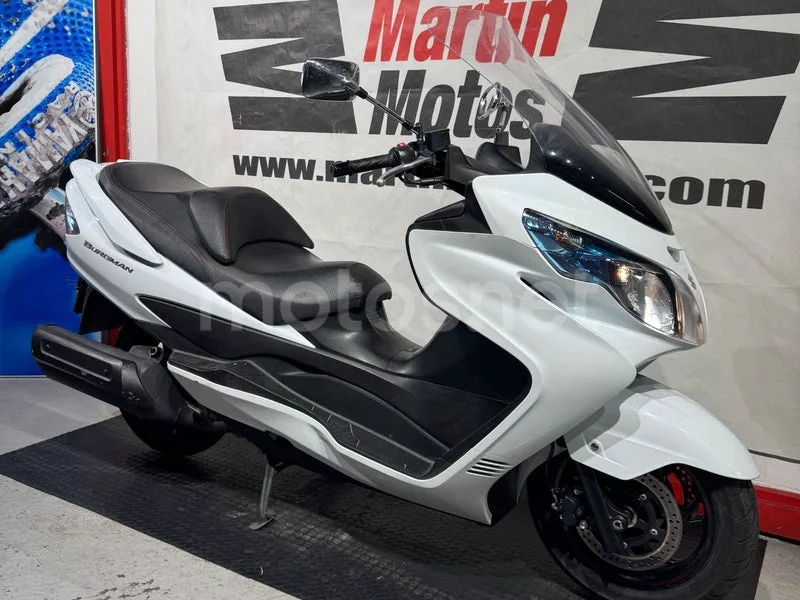 Suzuki Burgman 400 3375 € 2014 Navarra - 1