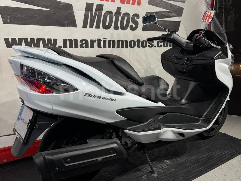 Suzuki Burgman 400 - Vista 3