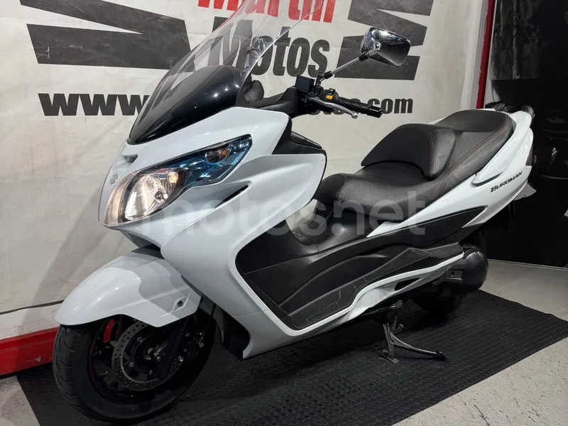 Suzuki Burgman 400 - Vista 6