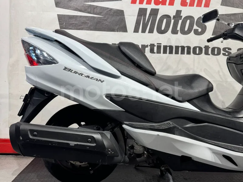 Suzuki Burgman 400 - Vista 7