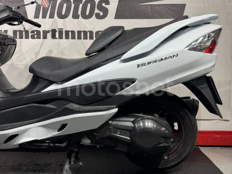 Suzuki Burgman 400 - Vista 10