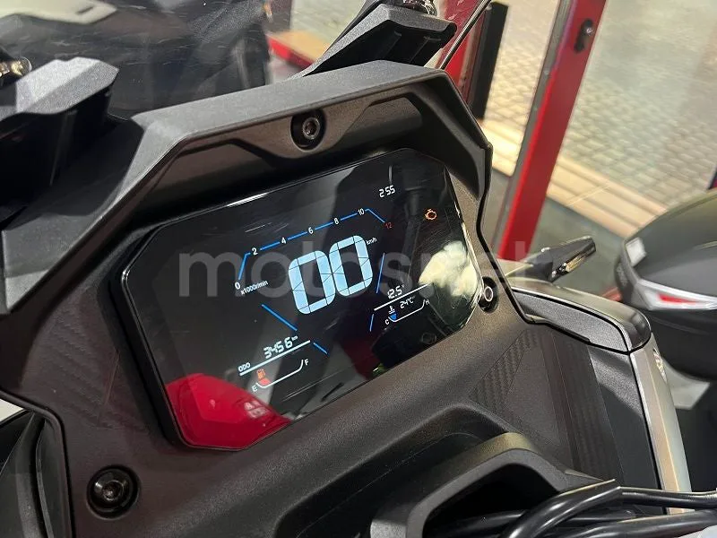 Voge SR1 ADV 125 2599 € 2024 Sevilla - 1