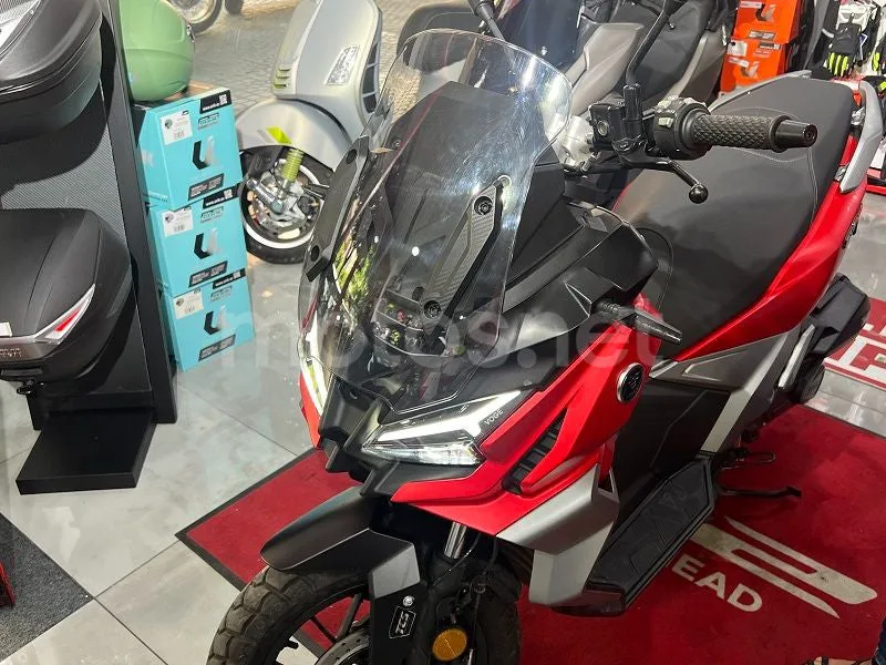 Voge SR1 ADV 125 2599 € 2024 Sevilla - 2