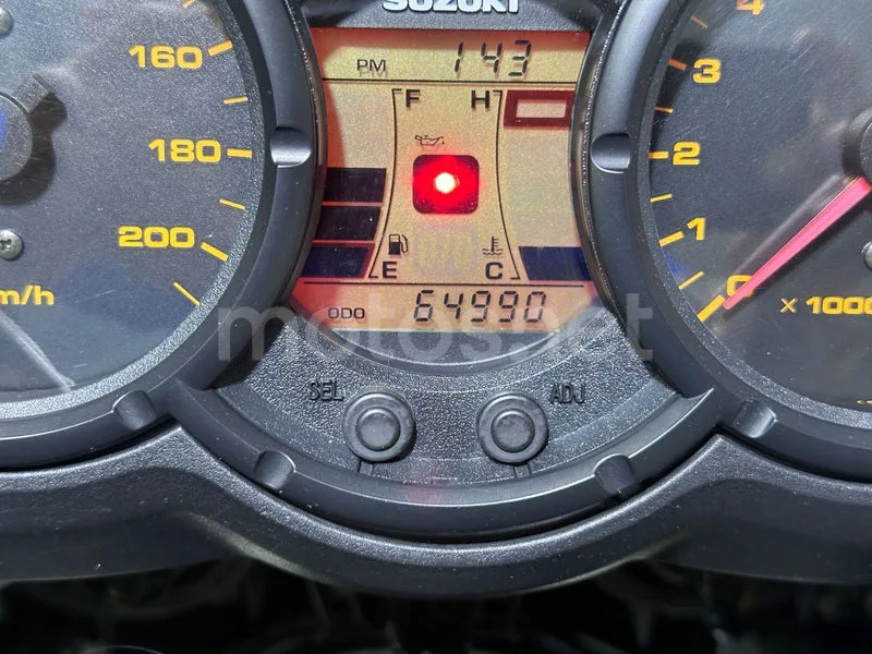 Suzuki V-Strom 650 - Vista 11
