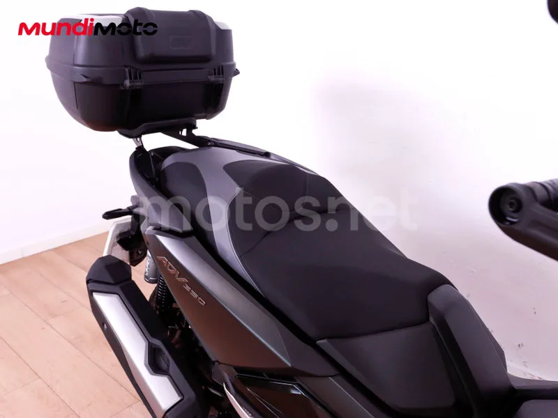 Honda ADV350 - Vista 38