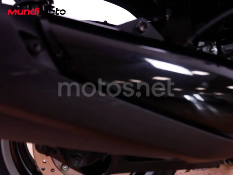 Yamaha XMAX 300 - Vista 15
