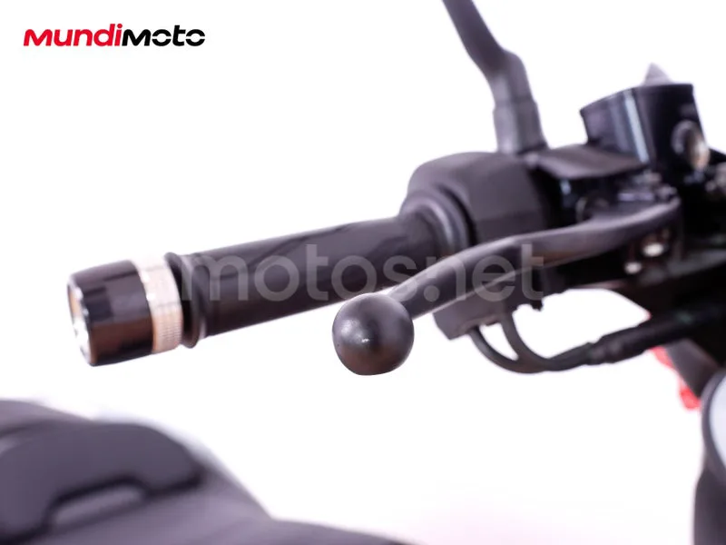 Yamaha XMAX 300 - Vista 27