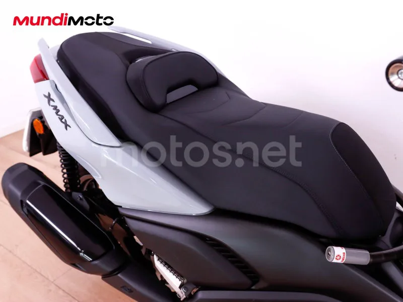 Yamaha XMAX 300 - Vista 45