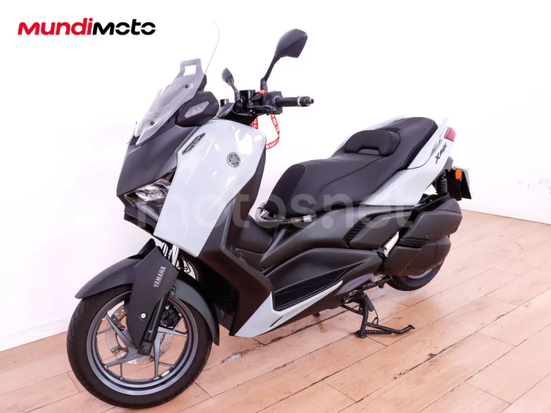 Yamaha XMAX 300 - Vista 7