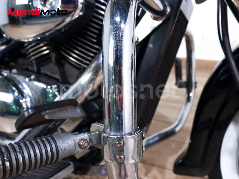Suzuki Intruder C800 - Vista 17