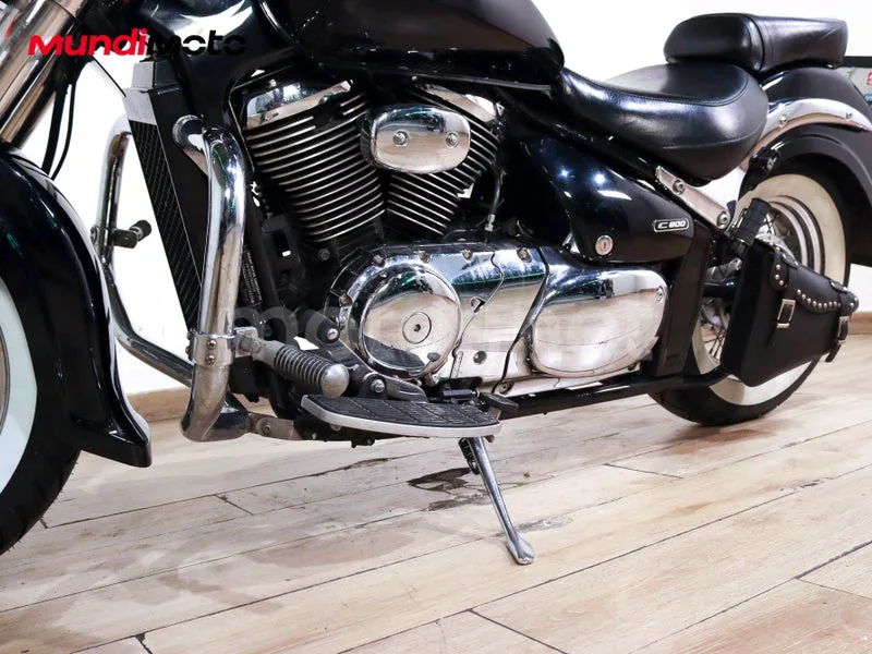 Suzuki Intruder C800 - Vista 10