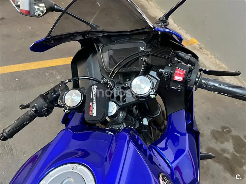 Yamaha YZF-R125 - Vista 7