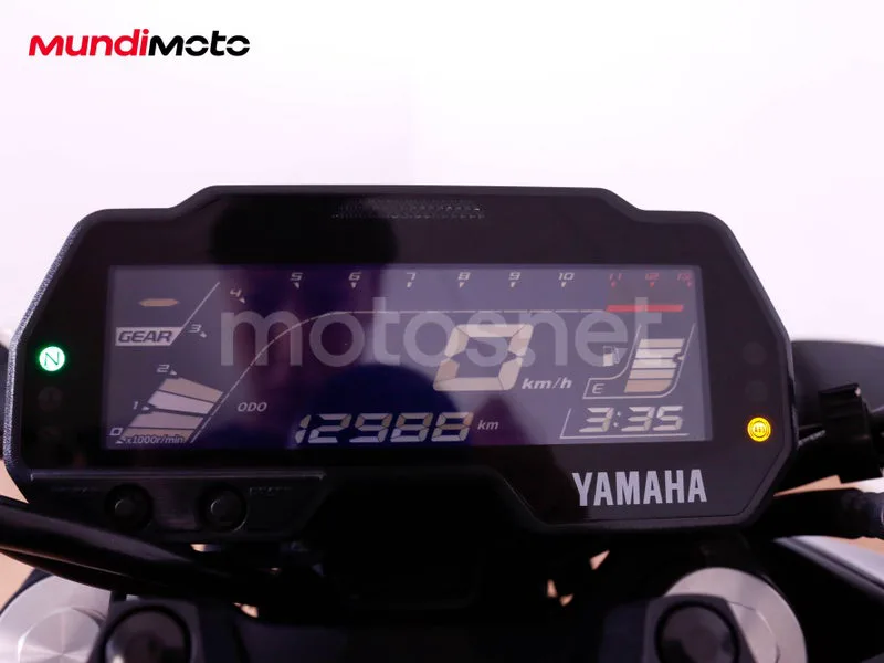 Yamaha MT-125 - Vista 12