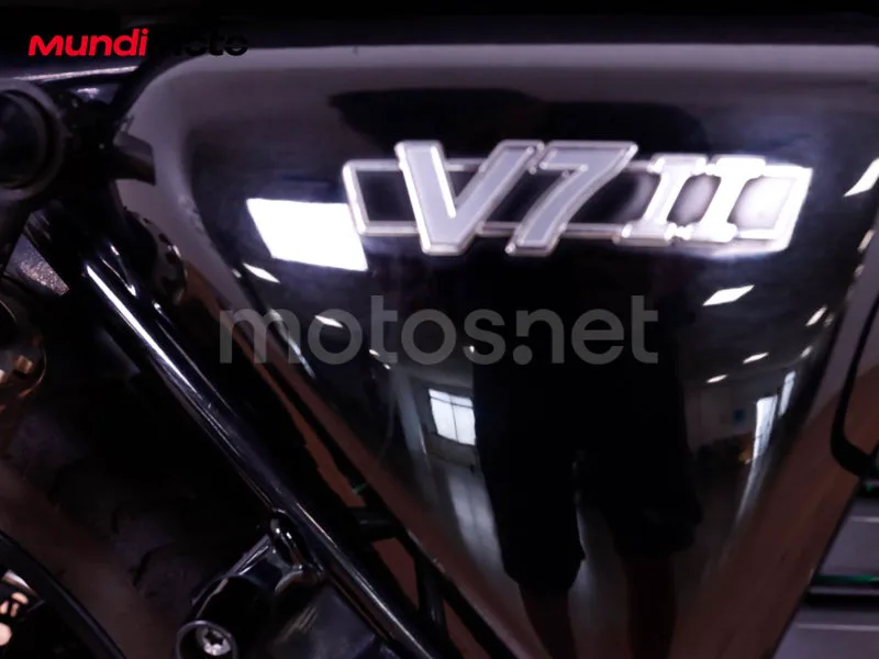 Moto Guzzi V7 II - Vista 23