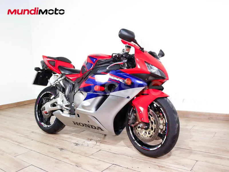 Honda CBR1000RR Fireblade 6499 € 2005 Madrid - 2