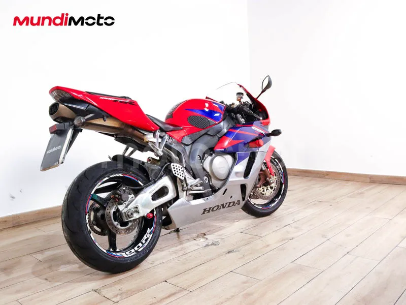 Honda CBR1000RR Fireblade - Vista 3
