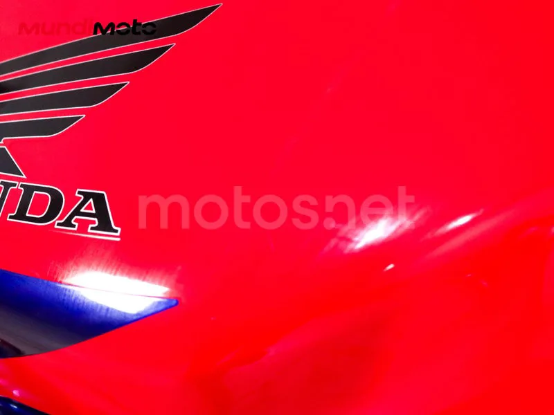 Honda CBR1000RR Fireblade - Vista 27