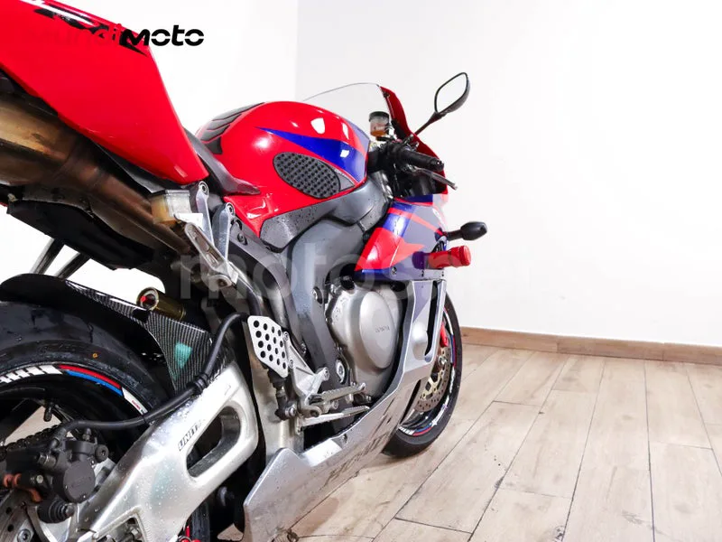 Honda CBR1000RR Fireblade - Vista 4