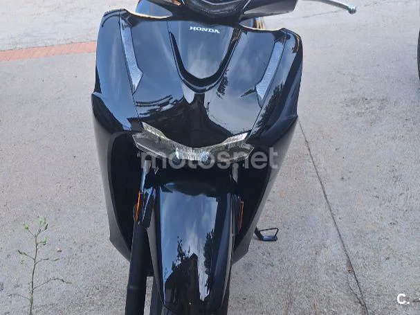 Honda SH125i - Vista 3