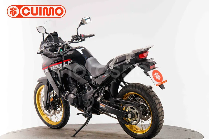 Honda XL750 Transalp - Vista 8