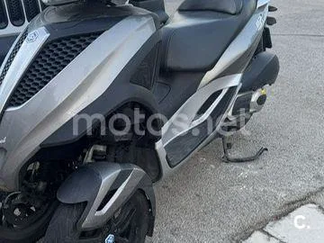 Piaggio MP3 Yourban 300 - Vista 4