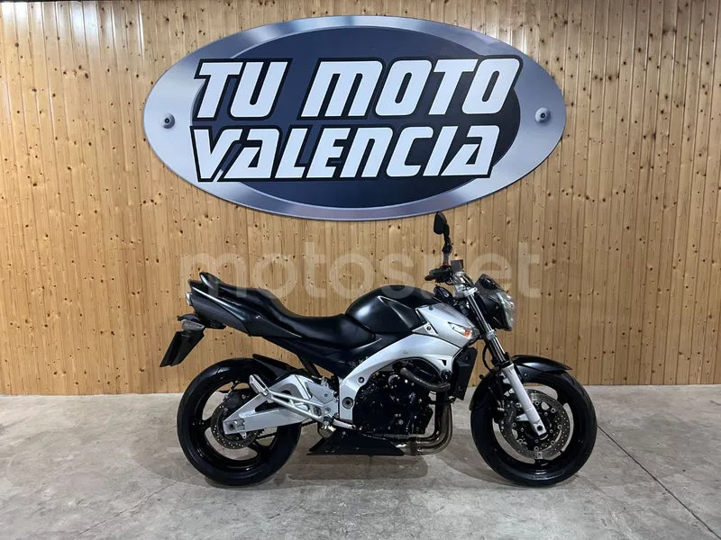 Suzuki GSR600 2500 € 2008 Valencia - 1