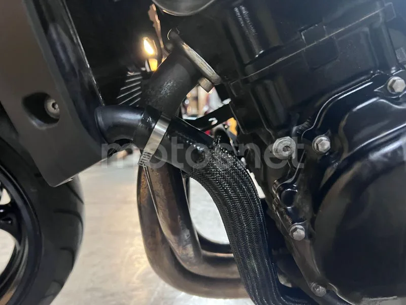Suzuki GSR600 - Vista 20
