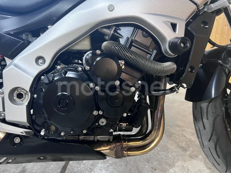 Suzuki GSR600 - Vista 22