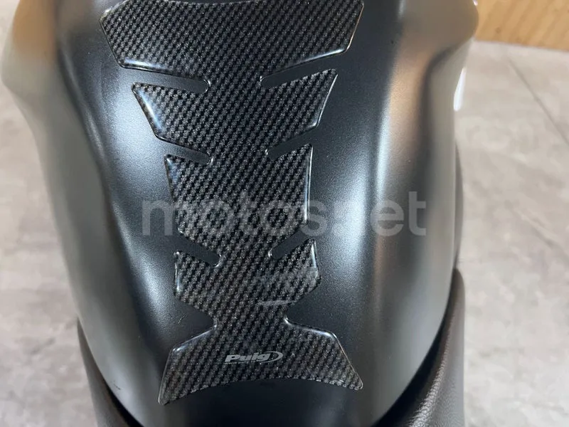 Suzuki GSR600 - Vista 29