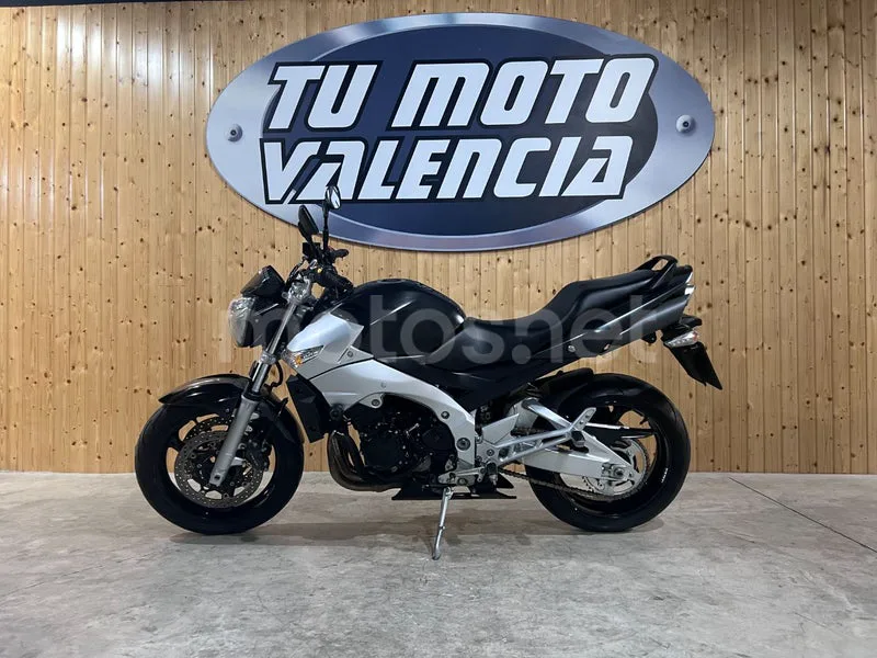 Suzuki GSR600 - Vista 4