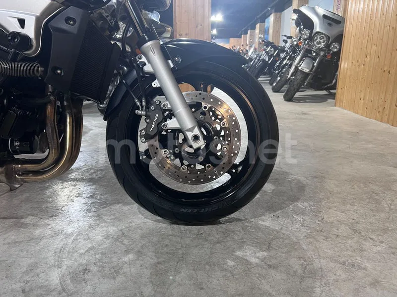 Suzuki GSR600 - Vista 41