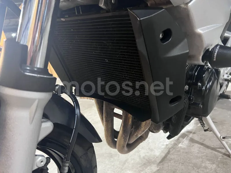 Suzuki GSR600 - Vista 47