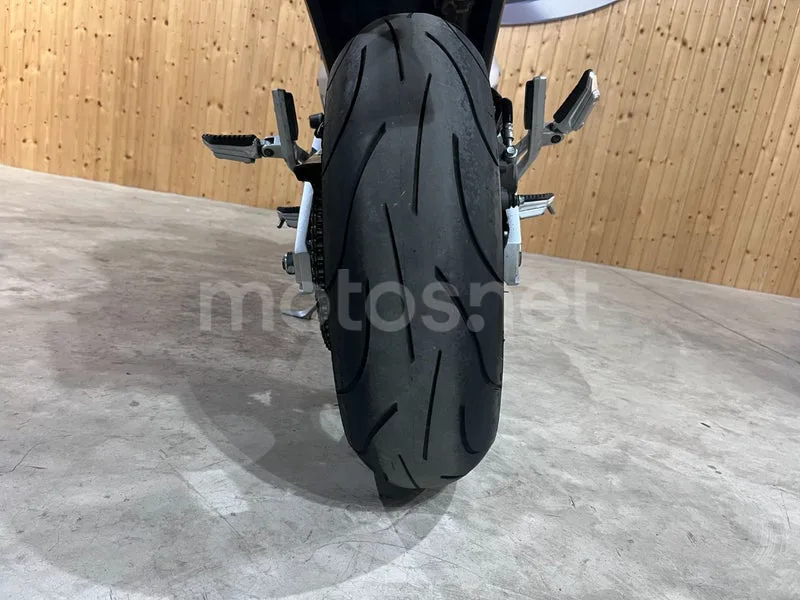Suzuki GSR600 - Vista 6